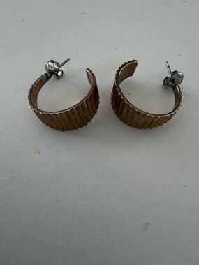 Textured Ribbed Hoop Earrings